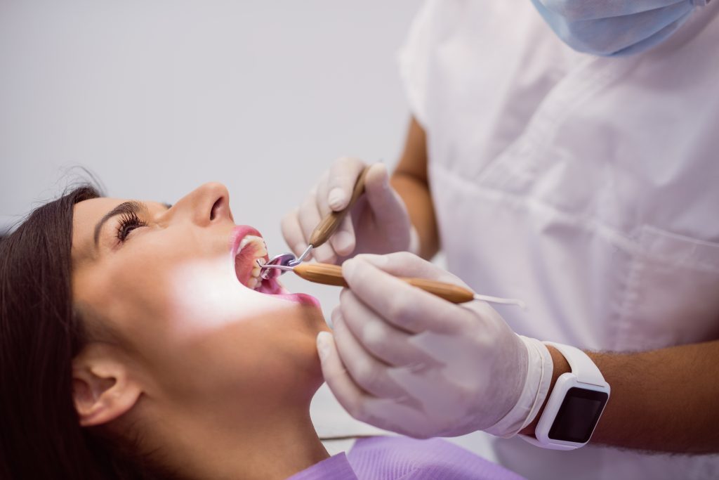 Symptoms of Pulpitis: Why Does My Tooth Hurt So Much?